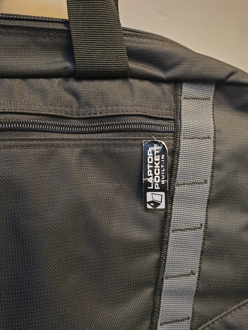 OGIO Tek Spec Black and Gray Laptop Messenger Crossbody Briefcase Bag. NWT